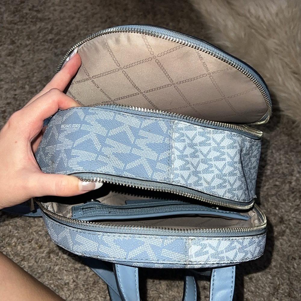 Michael Kors small backpack - Picture 3 of 3